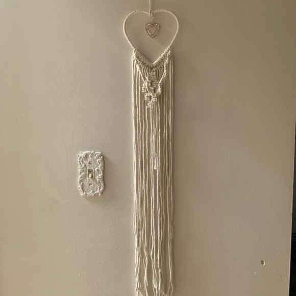 New Sample Sale Bohemian Heart Macramé Woven Wall Accent Hanging Decoration - Picture 4 of 7